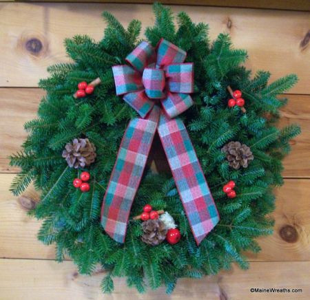 COUNTRY CHRISTMAS WREATH