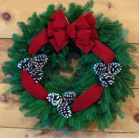 SEASON’S GREETINGS WREATH
